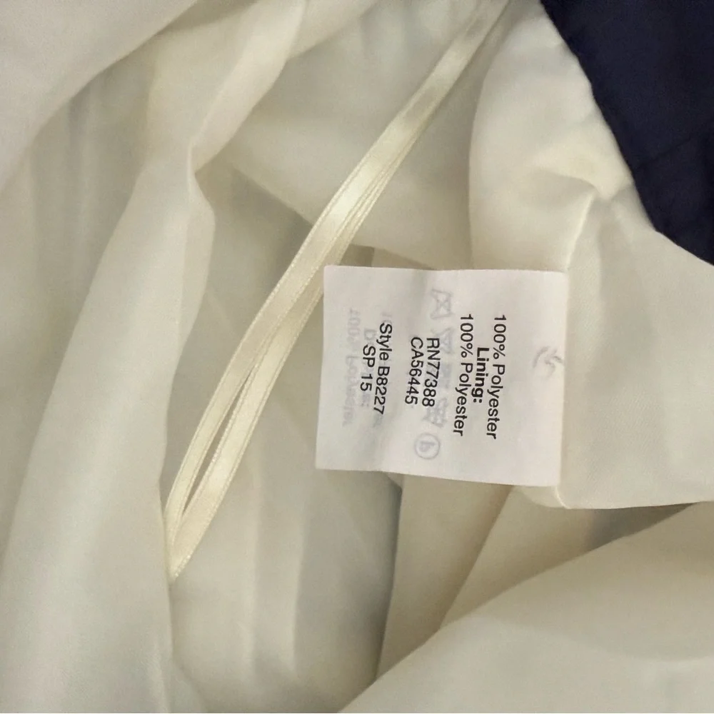 J Crew Navy Blue and White Pleated Midi Skirt.
Size 10 - Picture 8 of 12
